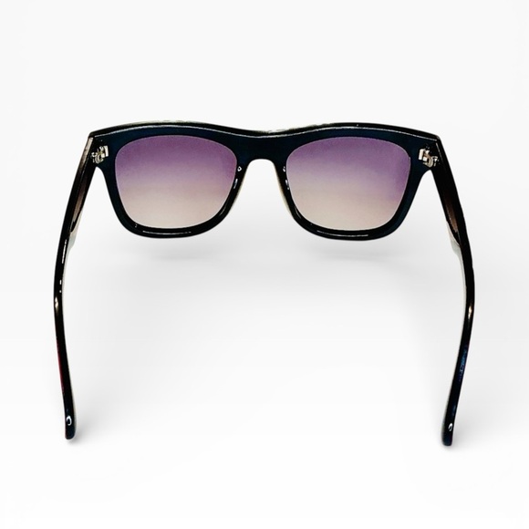 Louis Vuitton Blade Sunglasses LV Red and Black with Gold Accents - Picture 5 of 9